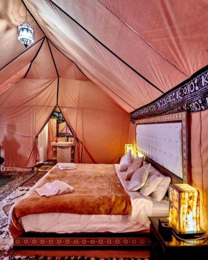 Authentic Desert Luxury Camp เมอร์ซูกา ภายนอก รูปภาพ
