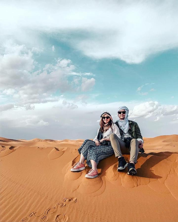 Authentic Desert Luxury Camp เมอร์ซูกา ภายนอก รูปภาพ